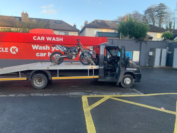 Citroen C4 Hatchback, Petrol, 2025, Red