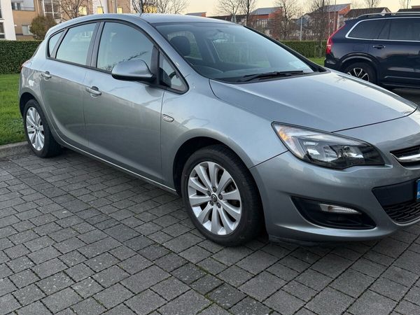 Opel Astra MPV, Petrol, 2013, Silver