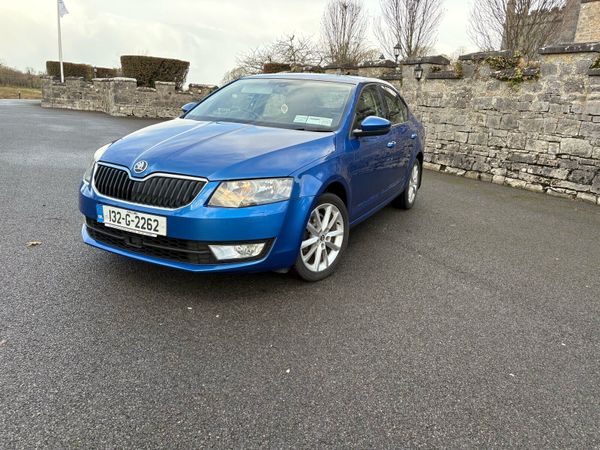 Skoda Octavia Hatchback, Diesel, 2013, Blue