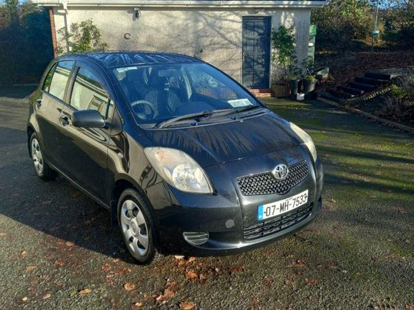 Toyota Yaris Hatchback, Petrol, 2007, Black