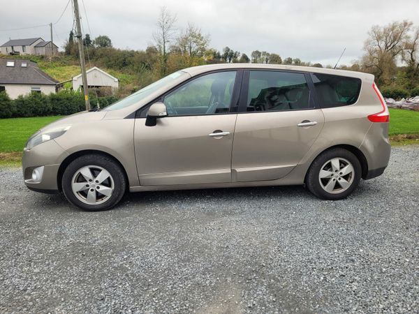 Renault Grand Scenic MPV, Diesel, 2011, Beige