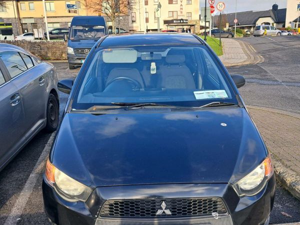 Mitsubishi Colt MPV, Petrol, 2011, Black