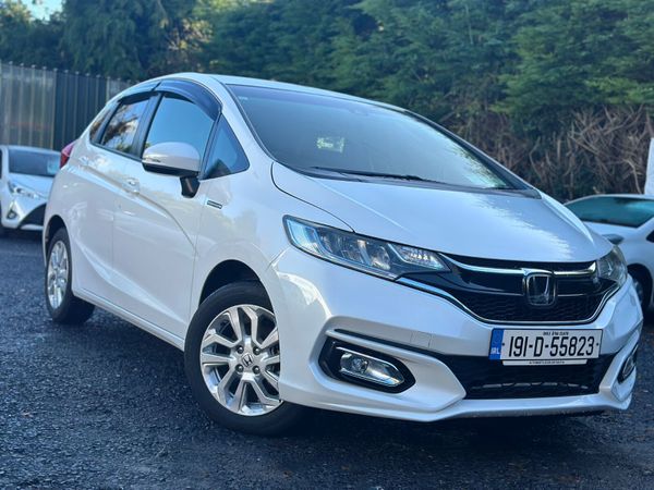 Honda Fit Hatchback, Petrol Hybrid, 2019, White