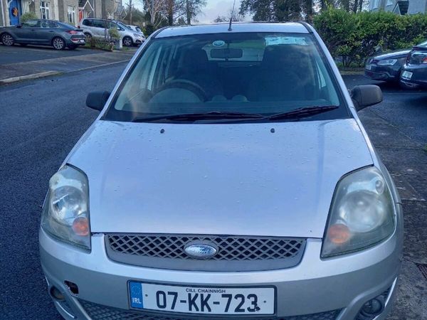 Ford Fiesta Hatchback, Petrol, 2007, Silver