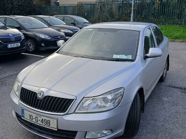 Skoda Octavia Hatchback, Diesel, 2010, Silver