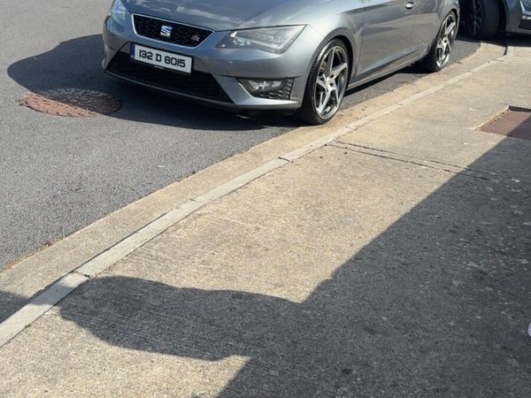 SEAT Leon Hatchback, Diesel, 2013, Grey