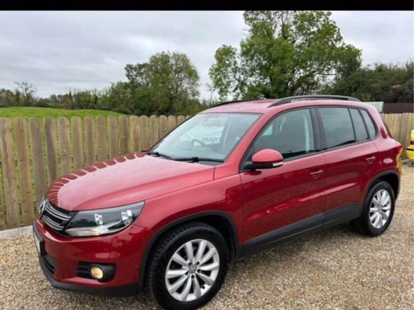 Volkswagen Tiguan SUV, Diesel, 2015, Red