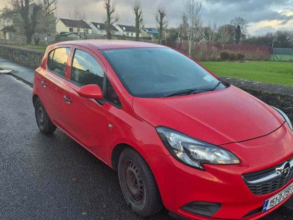 Opel Corsa Hatchback, Petrol, 2015, Red