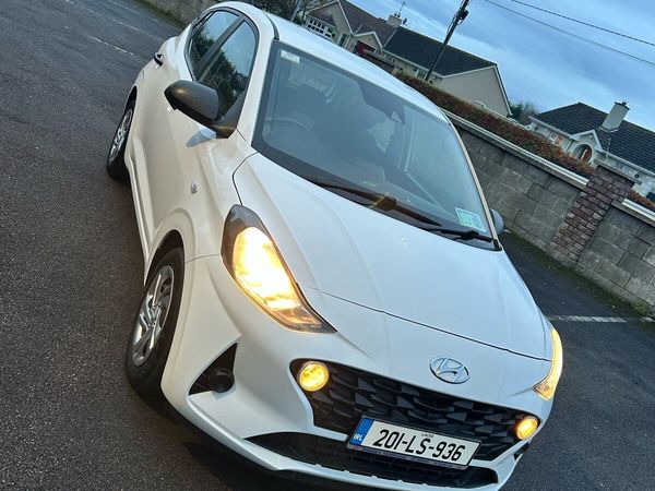 Hyundai i10 Hatchback, Petrol, 2020, White