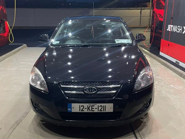 Kia Ceed Hatchback, Petrol, 2012, Black