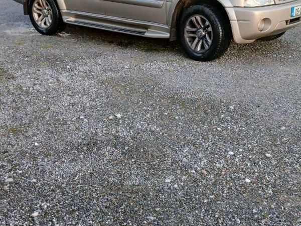 Suzuki Grand Vitara SUV, Diesel, 2005, Beige