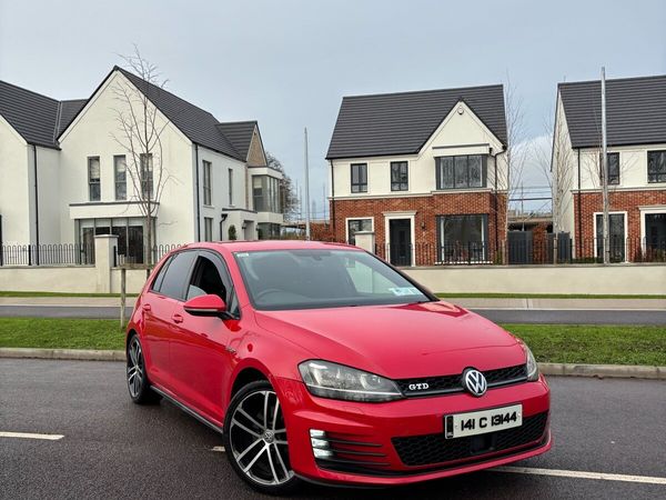 Volkswagen Golf Hatchback, Diesel, 2014, Red