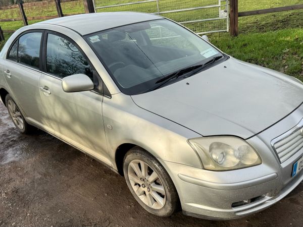 Toyota Avensis Saloon, Petrol, 2003, Silver