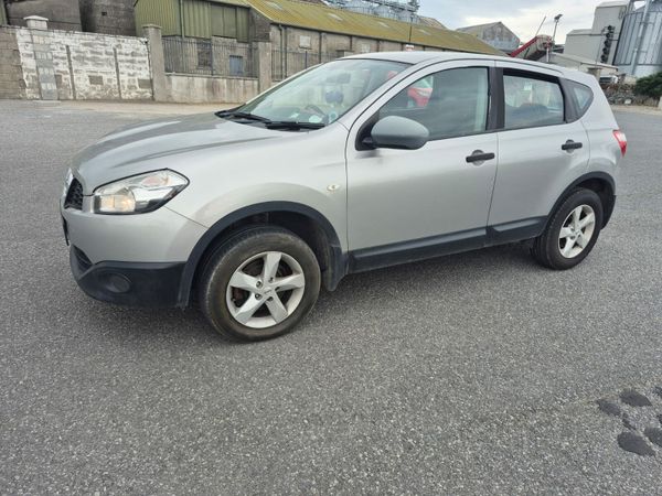 Nissan Qashqai Hatchback, Diesel, 2011, Silver
