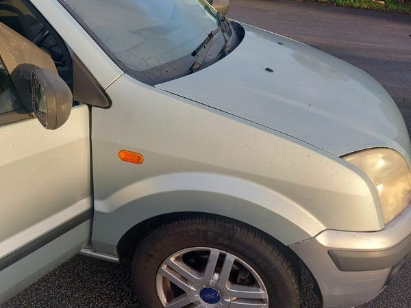 Ford Fusion Hatchback, Petrol, 2004, Green