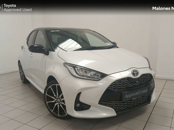 Toyota Yaris Hatchback, Petrol Hybrid, 2023, White