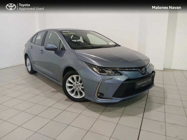 Toyota Corolla Saloon, Petrol Hybrid, 2022, Silver