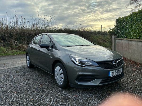 Opel Astra Hatchback, Diesel, 2021, Grey