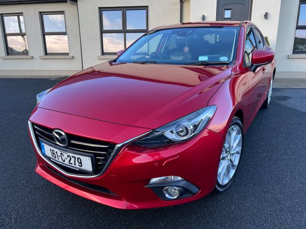 Mazda Mazda3 Hatchback, Diesel, 2016, Red
