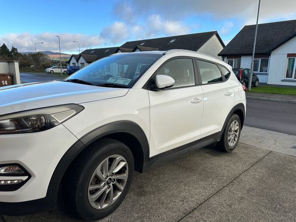 Hyundai Tucson SUV, Diesel, 2016, White