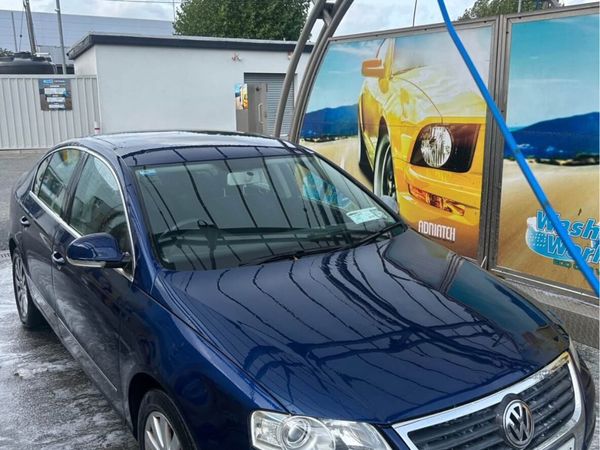 Volkswagen Passat Saloon, Petrol, 2008, Blue
