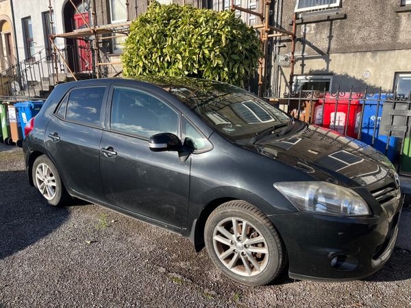 Toyota Auris Hatchback, Diesel, 2011, Black