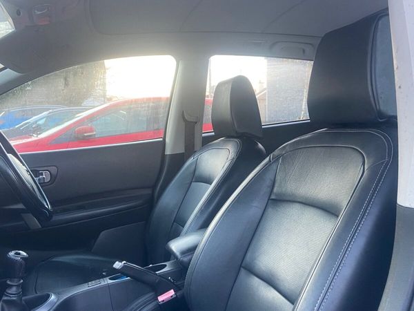 Nissan Qashqai Hatchback, Diesel, 2008, Black