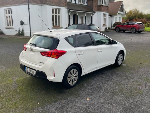 Toyota Auris Van, Diesel, 2015, White