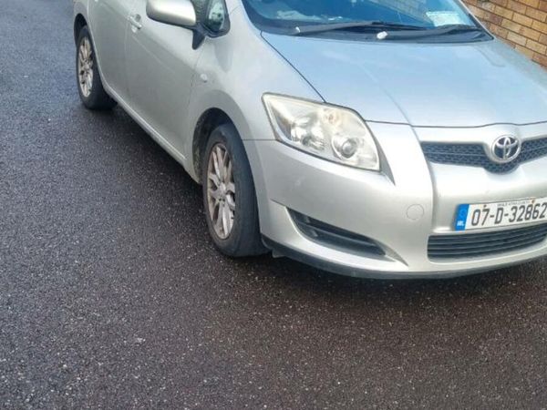 Toyota Auris Hatchback, Petrol, 2007, Silver