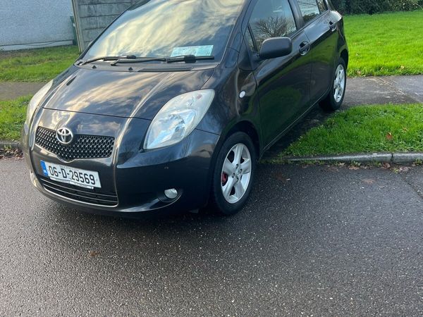 Toyota Yaris Hatchback, Petrol, 2006, Black