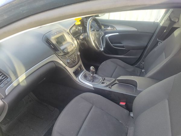 Opel Insignia Hatchback, Diesel, 2014, Blue