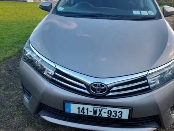 Toyota Corolla Saloon, Diesel, 2014, Bronze