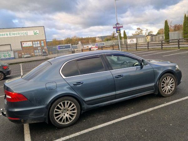 Skoda Superb Saloon, Diesel, 2014, Grey