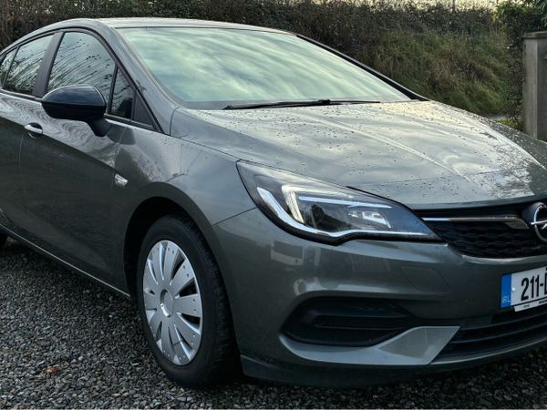 Opel Astra Hatchback, Diesel, 2021, Grey