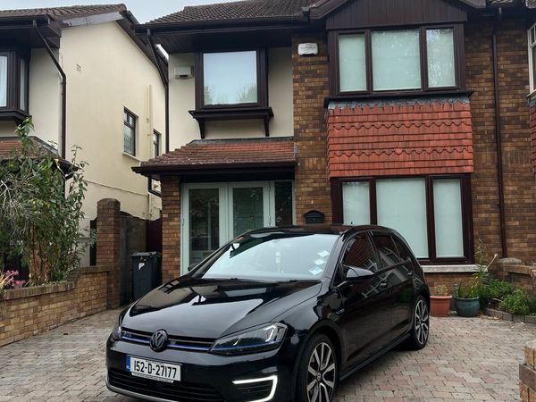Volkswagen Golf Hatchback, Petrol Plug-in Hybrid, 2015, Black