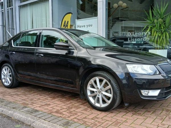 Skoda Octavia Saloon, Diesel, 2016, Black