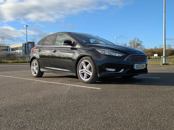 Ford Focus Hatchback, Petrol, 2016, Black