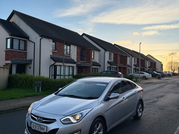 Hyundai i40 Saloon, Diesel, 2012, Silver