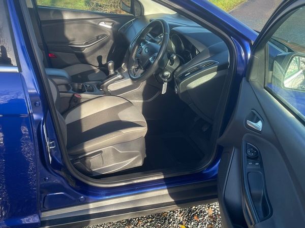 Ford Focus Hatchback, Petrol, 2014, Blue