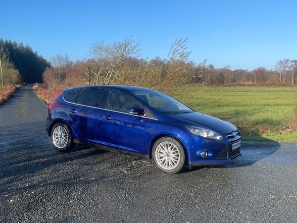 Ford Focus Hatchback, Petrol, 2014, Blue