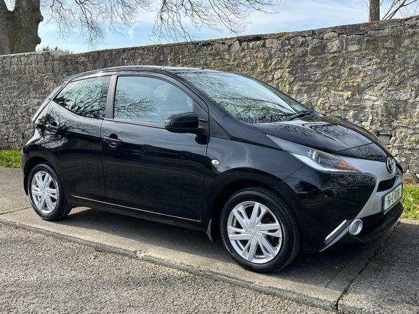 Toyota Aygo Hatchback, Petrol, 2016, Black