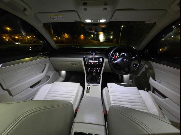 Volkswagen Passat Saloon, Diesel, 2016, Blue