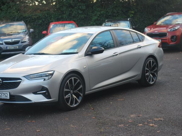Opel Insignia Hatchback, Diesel, 2022, Grey