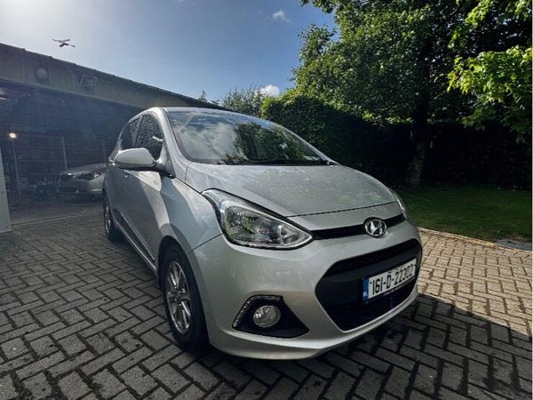 Hyundai i10 Hatchback, Petrol, 2016, Silver
