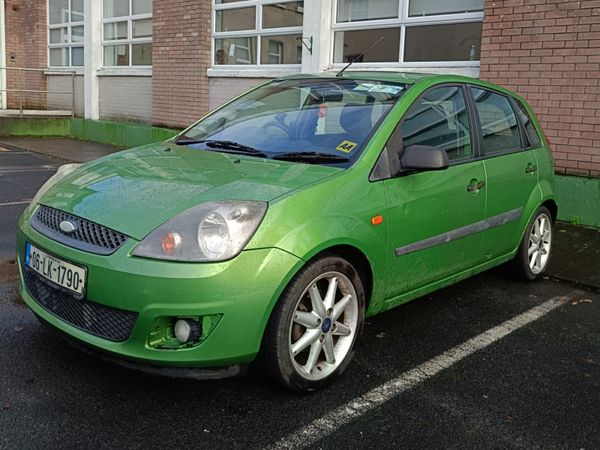 Ford Fiesta Hatchback, Petrol, 2006, Green