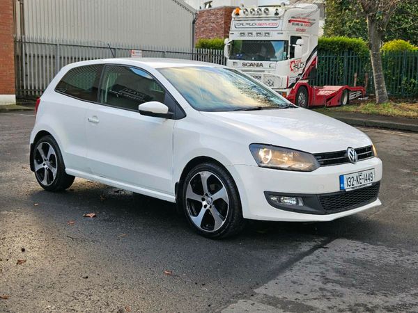 Volkswagen Polo Hatchback, Diesel, 2013, White