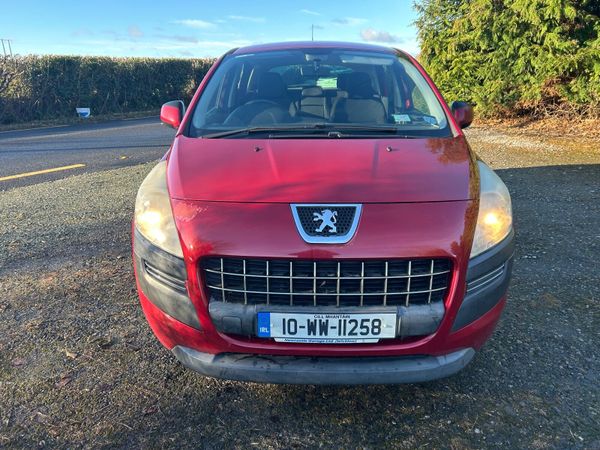 Peugeot 3008 MPV, Diesel, 2010, Red