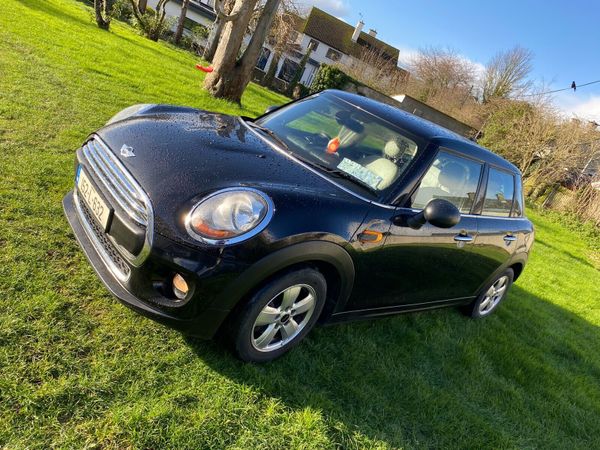 Mini One Estate/Jeep, Petrol, 2015, Black