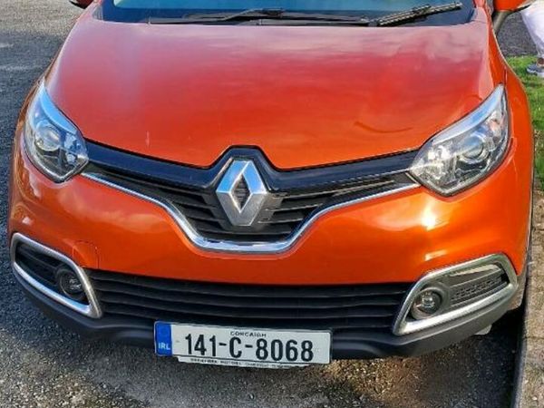 Renault Captur Hatchback, Diesel, 2014, Orange