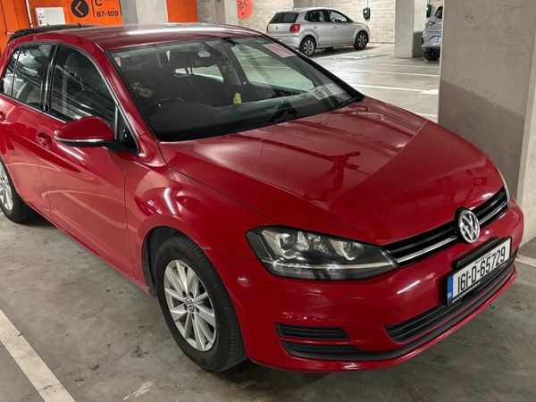 Volkswagen Golf Hatchback, Petrol, 2016, Red